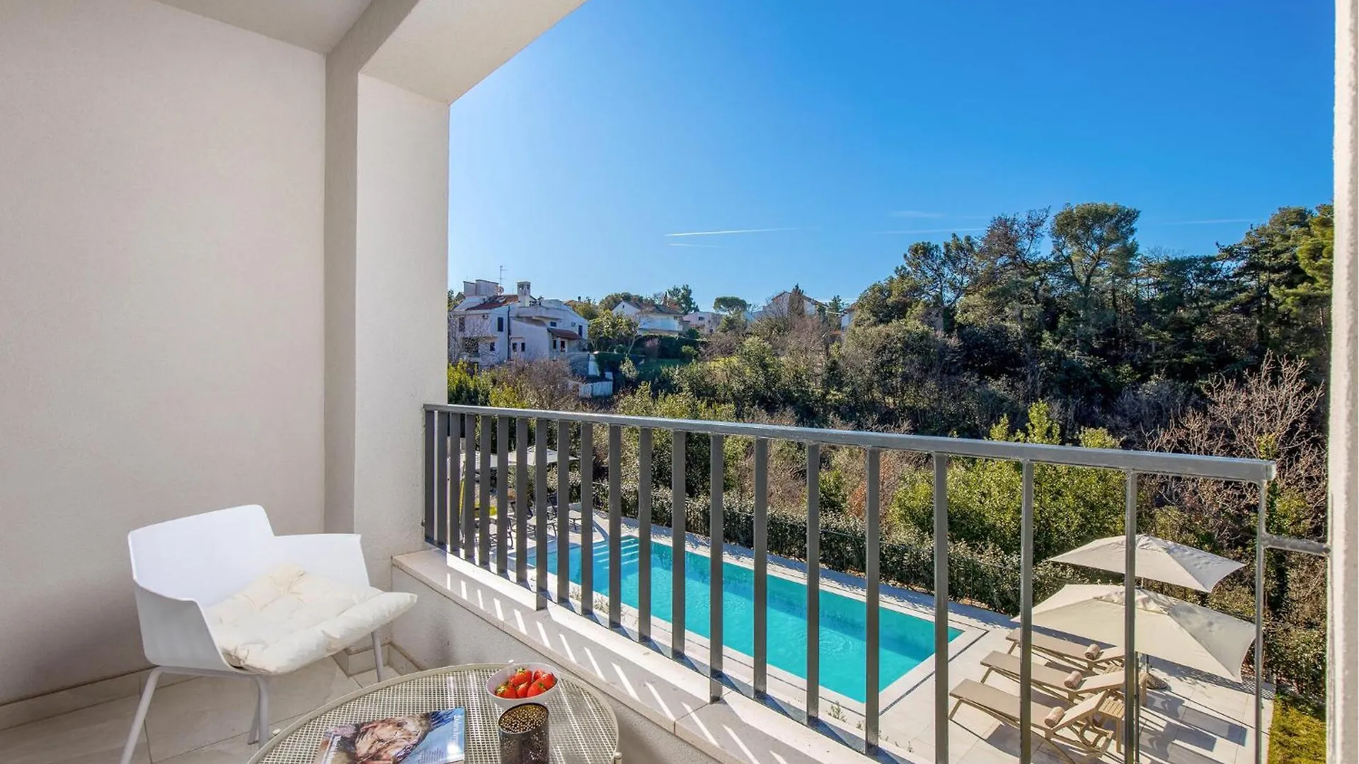 Awesome Home In Malinska With Kitchen Casa de Férias