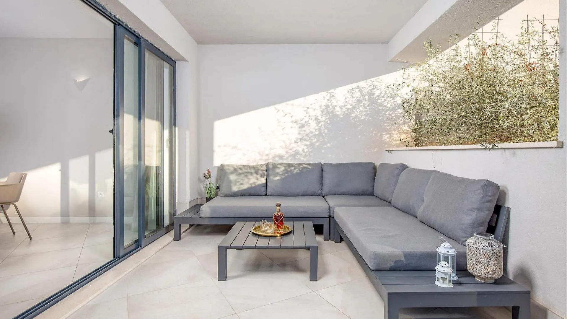 Awesome Home In Malinska With Kitchen 0*,  Croácia